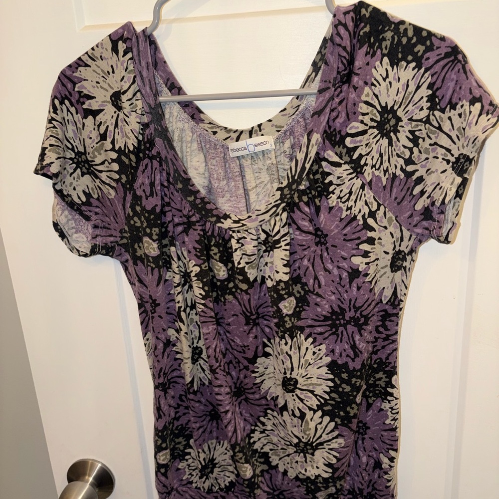 Purple and Cream Floral Scoop Neck Short Sleeve Top